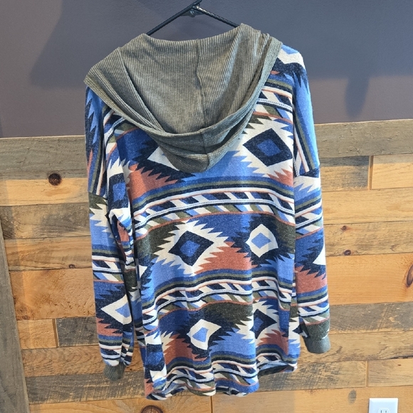 Aztec Pattern Hooded Cardigan - Picture 4 of 4